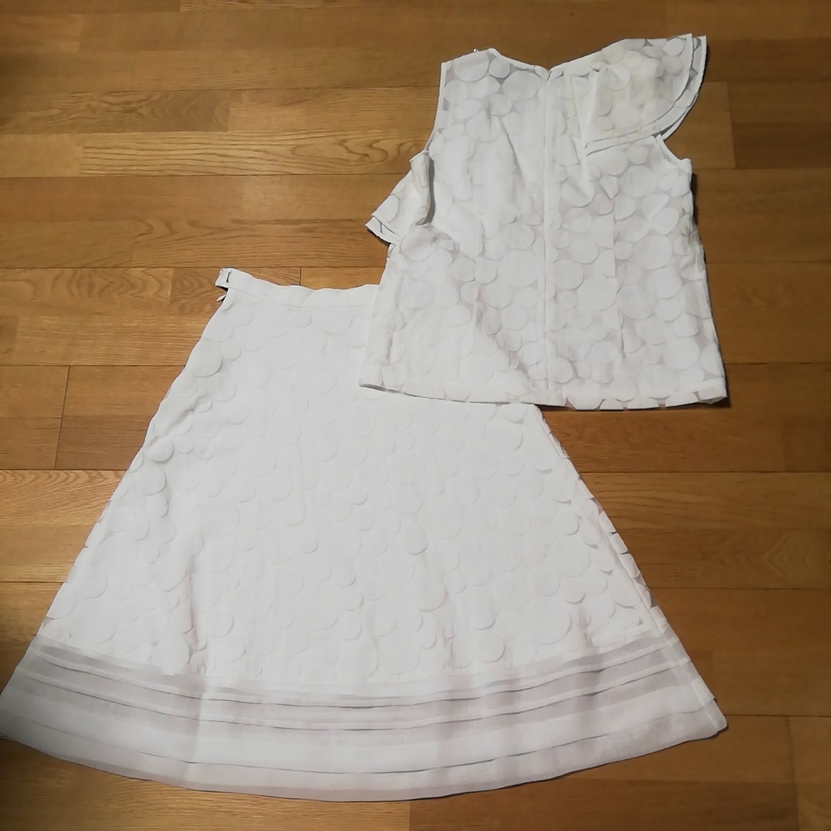 * beautiful goods * QUEENS COURT setup skirt white 