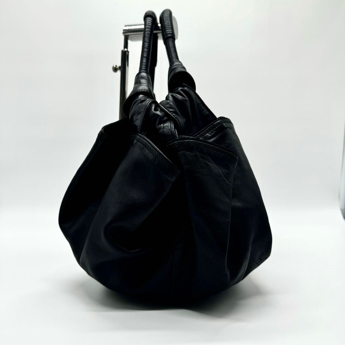 極美品・保存袋付き】LOEWE ロエベ ハンドバッグ ナッパアイレ 極美品・保存袋付き】LOEWE ロエベ ハンドバッグ ナッパアイレ