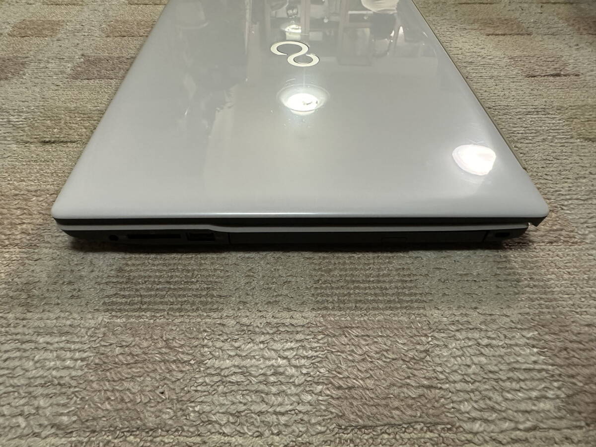 FUJITSU 富士通 LIFEBOOK AH53/E2 FMVA53E2W i7 8GB SSD 512GB FUJITSU 富士通 LIFEBOOK AH53/E2 FMVA53E2W i7 8GB SSD 512GB