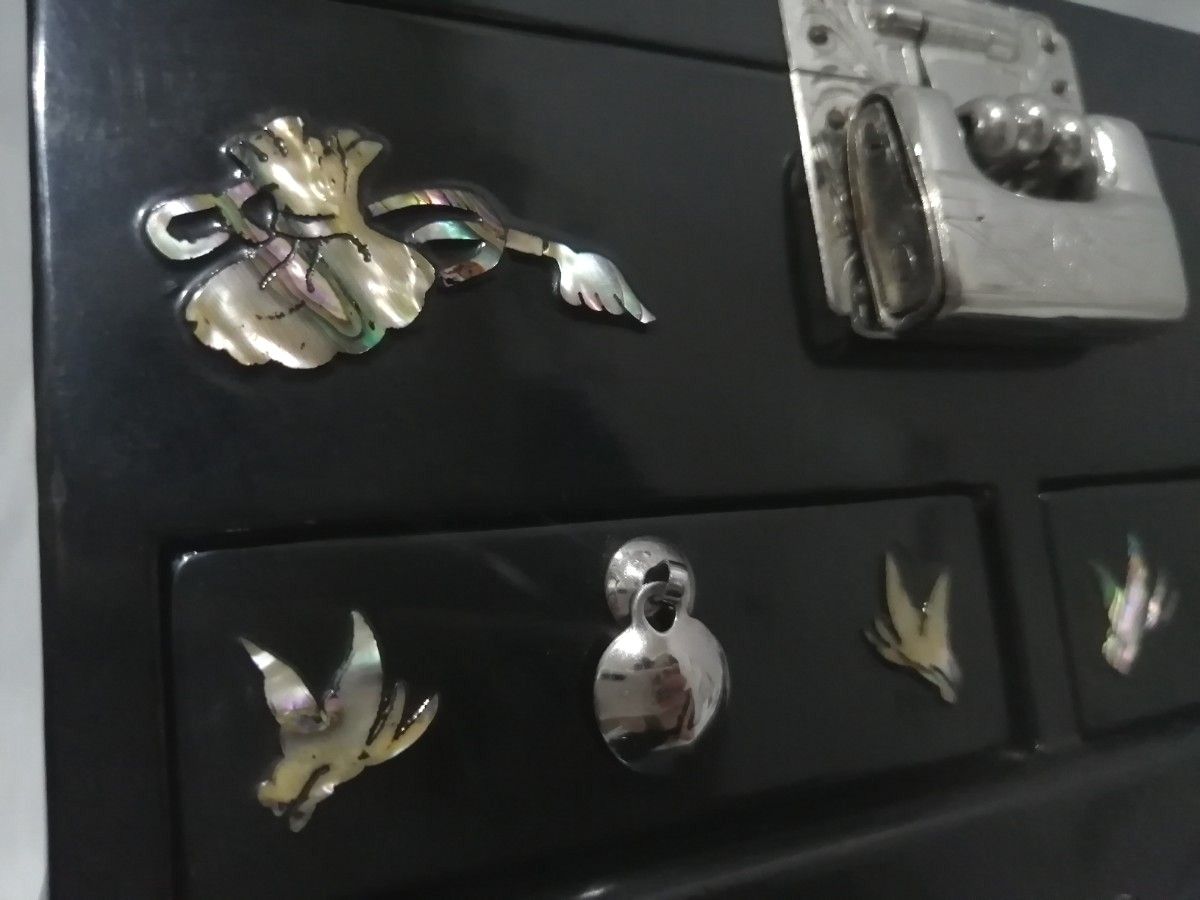 螺鈿細工 鍵付き ジュエリーボックス 小物入れ 螺鈿 漆塗り 韓国 螺鈿細工 鍵付き ジュエリーボックス 小物入れ 螺鈿 漆塗り 韓国