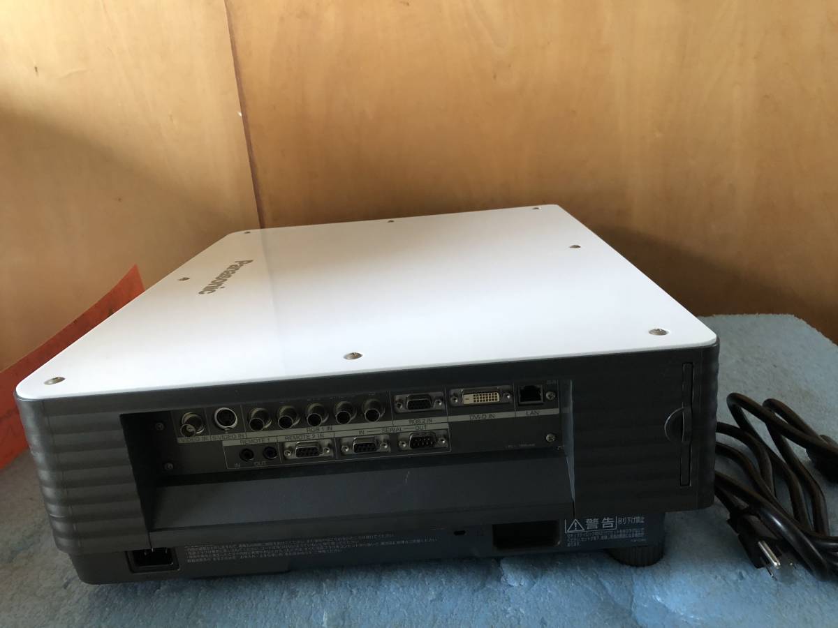 Yahoo!オークション - PANASONIC TH-D5500 5000ルーメン 動作確認済 Yahoo!オークション - PANASONIC TH-D5500 5000ルーメン 動作確認済