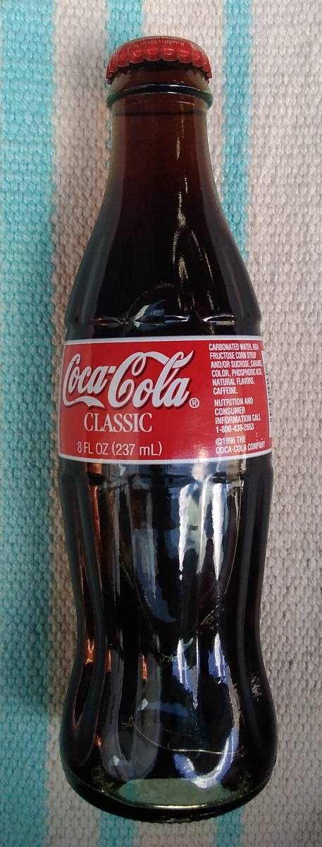 Coca-Cola コカ コーラ 未開封　スーパーボウル JANUARY 30 2000　アトランタ　NFC AFC　SUPER BOWL テネシー タイタンズ_横倒しで撮影、液体がいっぱいに見えます