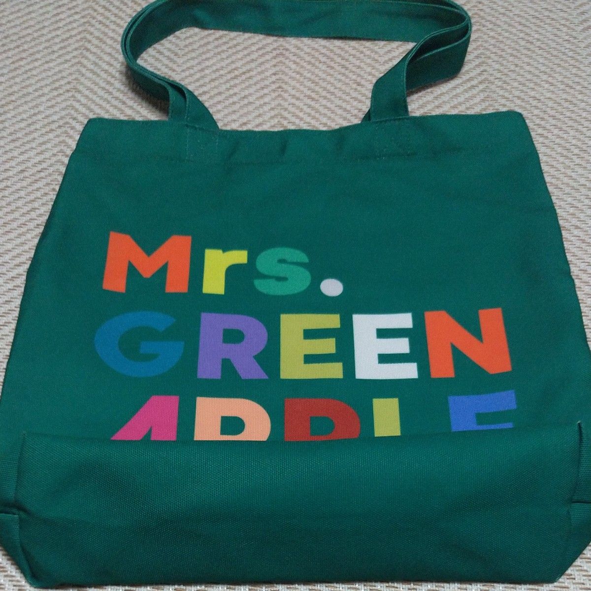美品 Mrs GREEN APPLE トートバッグ NOAH NO HAKOBUNE SS席特典 美品 Mrs GREEN APPLE トートバッグ NOAH NO HAKOBUNE SS席特典