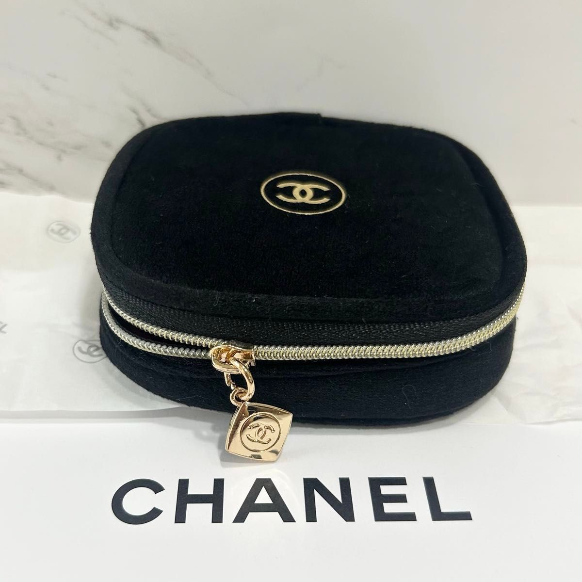 新品【CHANEL】シャネル ノベルティ ゴールドココマーク ミラー 新品【CHANEL】シャネル ノベルティ ゴールドココマーク ミラー