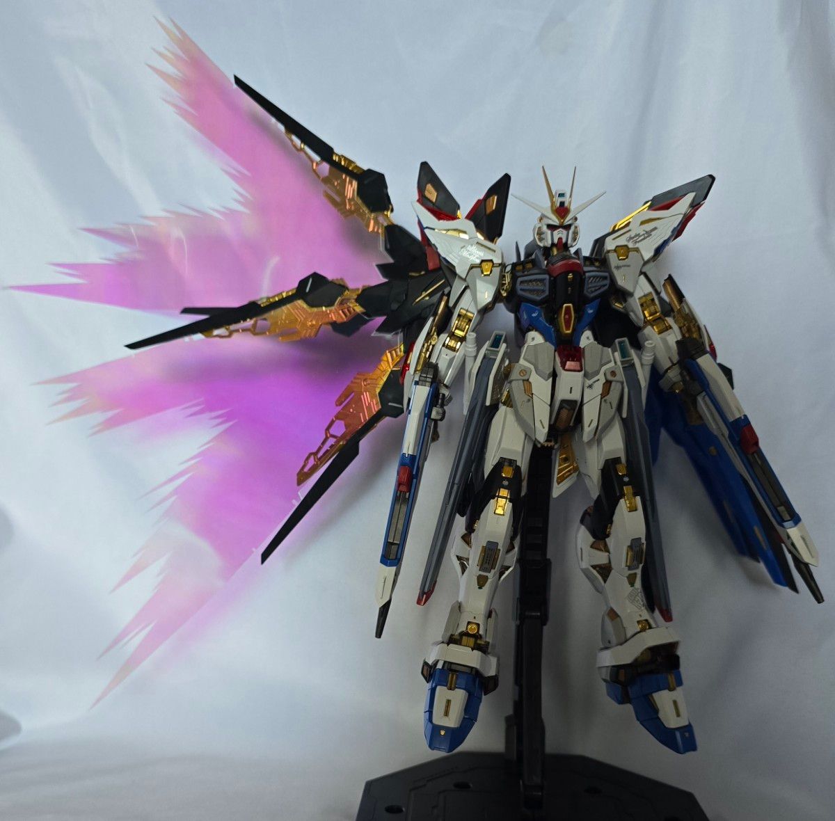 MGEX ストライクフリーダムガンダム 完成品 光の翼オプション MGEX ストライクフリーダムガンダム 完成品 光の翼オプション