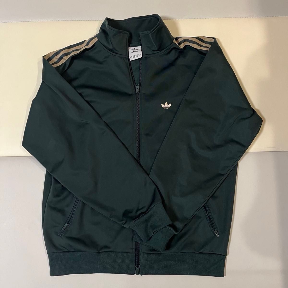 国内正規品 アディダスオリジナルス トラックジャケット 国内正規品 アディダスオリジナルス トラックジャケット