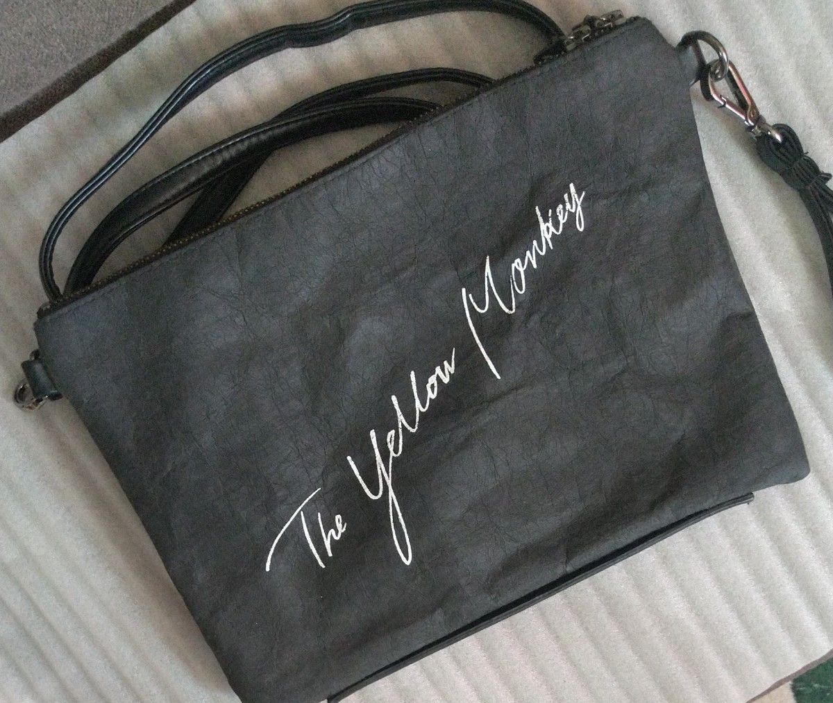 THE YELLOW MONKEY 2way バッグ|Yahoo!フリマ(旧PayPayフリマ) THE YELLOW MONKEY 2way バッグ|Yahoo!フリマ(旧PayPayフリマ)