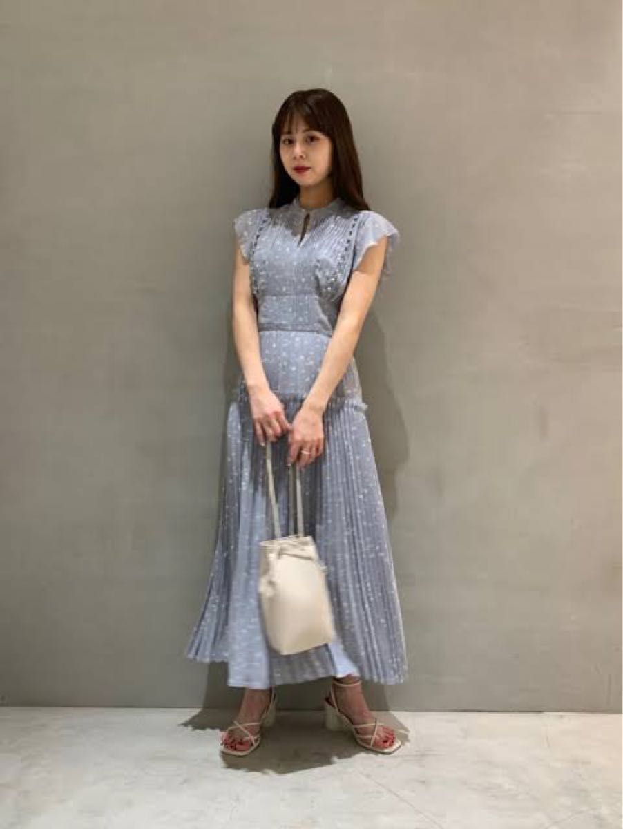 【美品】SNIDEL スナイデル プリーツロングワンピース ライトブルー 1 美品 SNIDEL スナイデル プリーツロングワンピース LBLU ライト