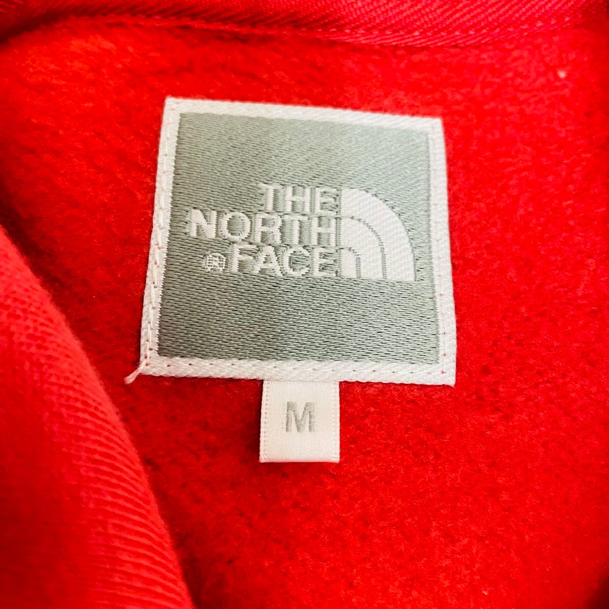 THE NORTH FACE ジップパーカー デカロゴ 赤×白色 フーディー THE NORTH FACE ジップパーカー デカロゴ 赤×白色 フーディー
