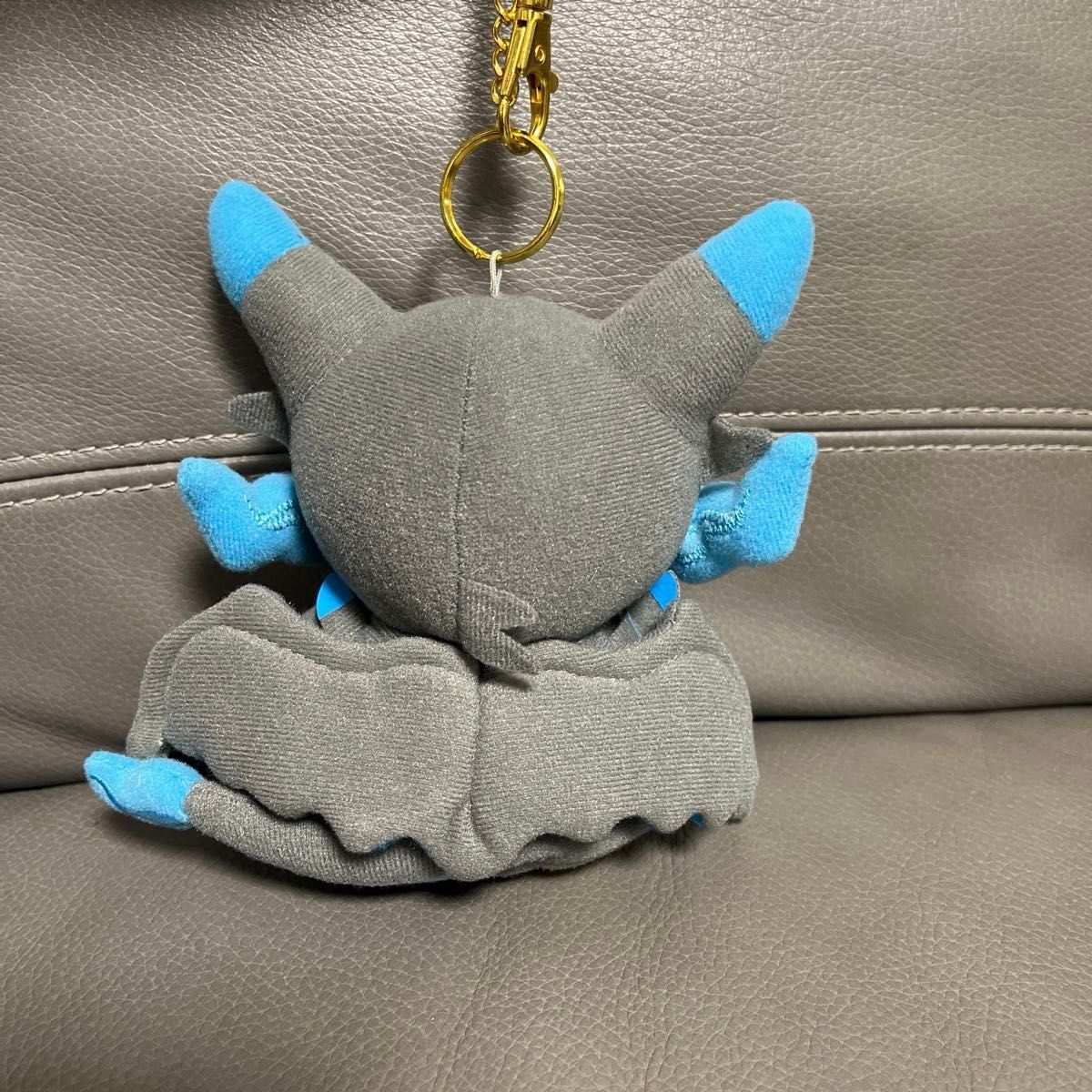 超希少 ポケモンセンター限定 メガポンチョを着た ピカチュウ 超希少 ポケモンセンター限定 メガポンチョを着た ピカチュウ
