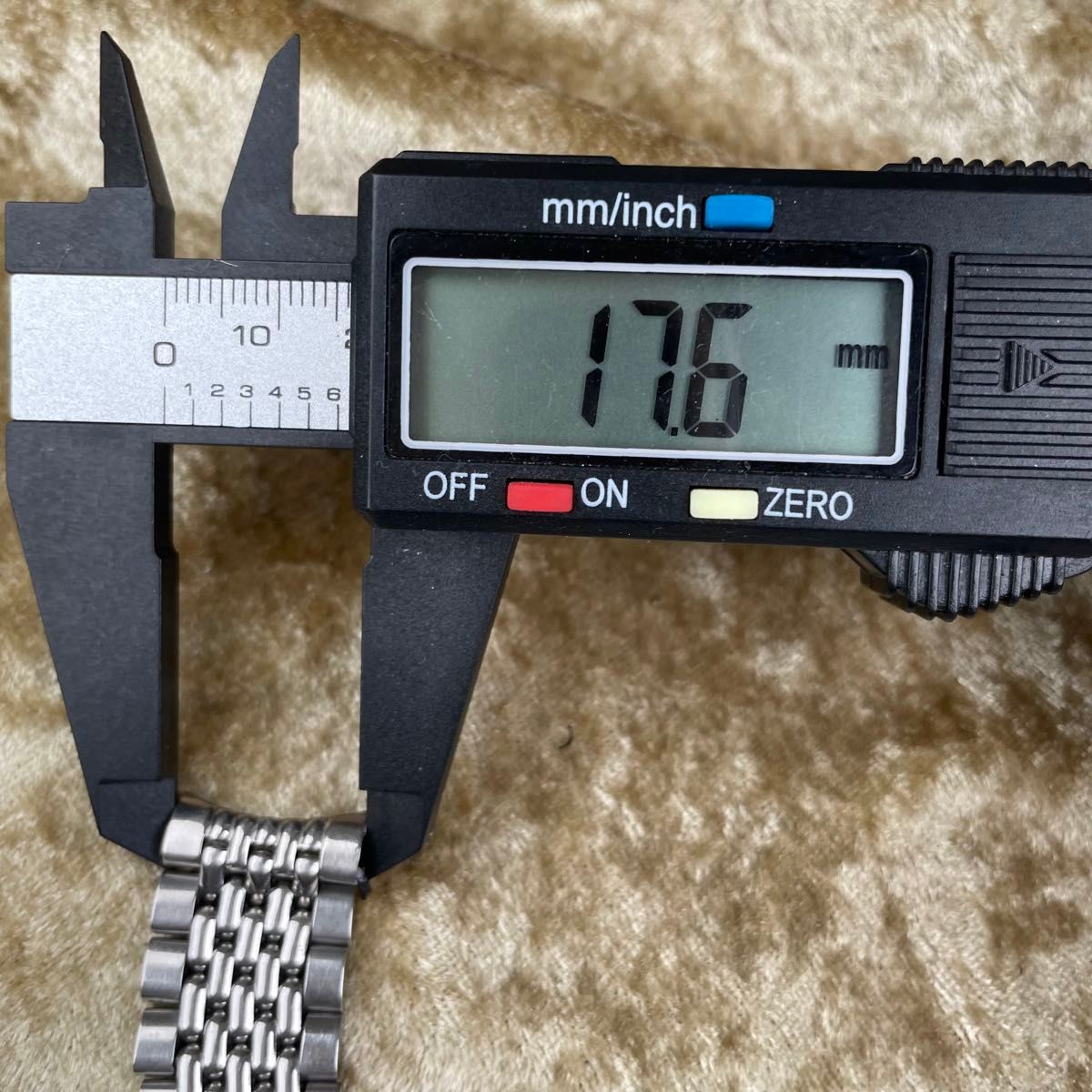 ビンテージ 正規純正品 オメガ Ref 8220 FF 11ラグ幅18mm 希少 ビンテージ 正規純正品 オメガ Ref 8220 FF 11ラグ幅18mm 希少