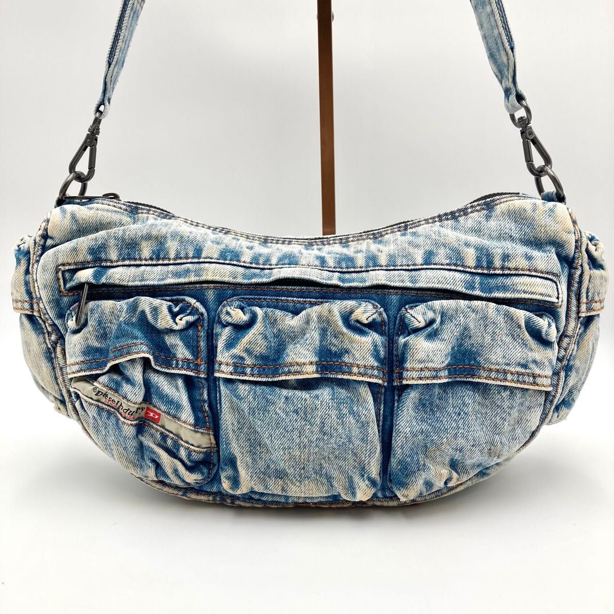 24SS【現行/ほぼ新品】DIESEL Re-Edition Travel 3000 24SS【現行/ほぼ新品】DIESEL Re-Edition Travel 3000
