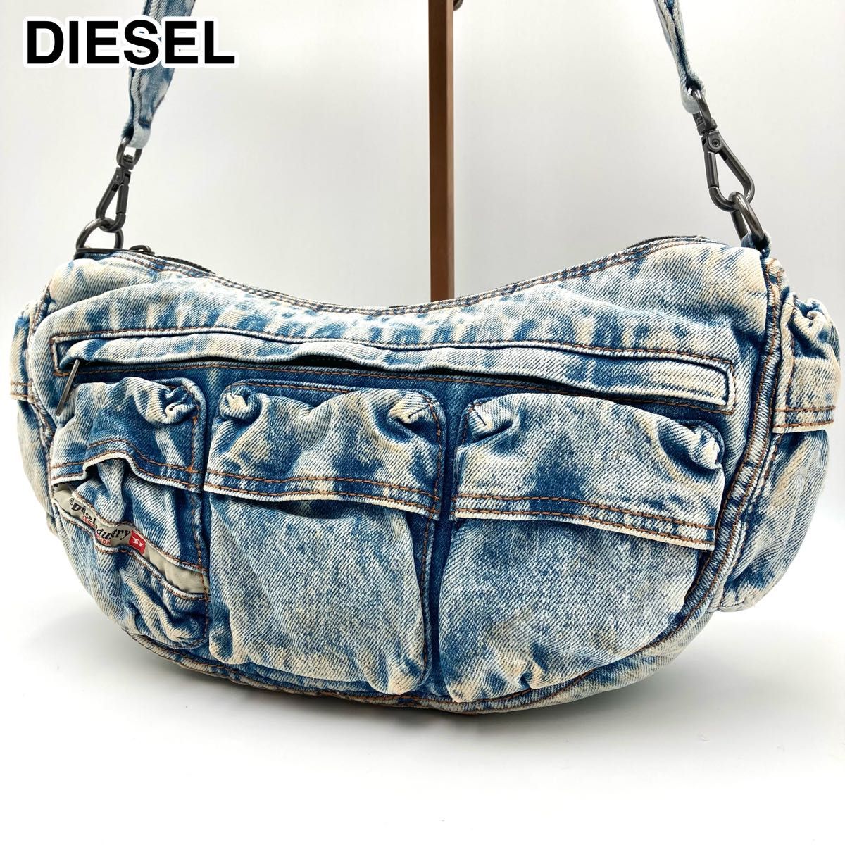 24SS【現行/ほぼ新品】DIESEL Re-Edition Travel 3000 24SS【現行/ほぼ新品】DIESEL Re-Edition Travel 3000