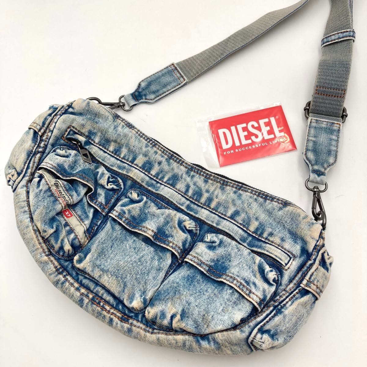 24SS【現行/ほぼ新品】DIESEL Re-Edition Travel 3000 24SS【現行/ほぼ新品】DIESEL Re-Edition Travel 3000