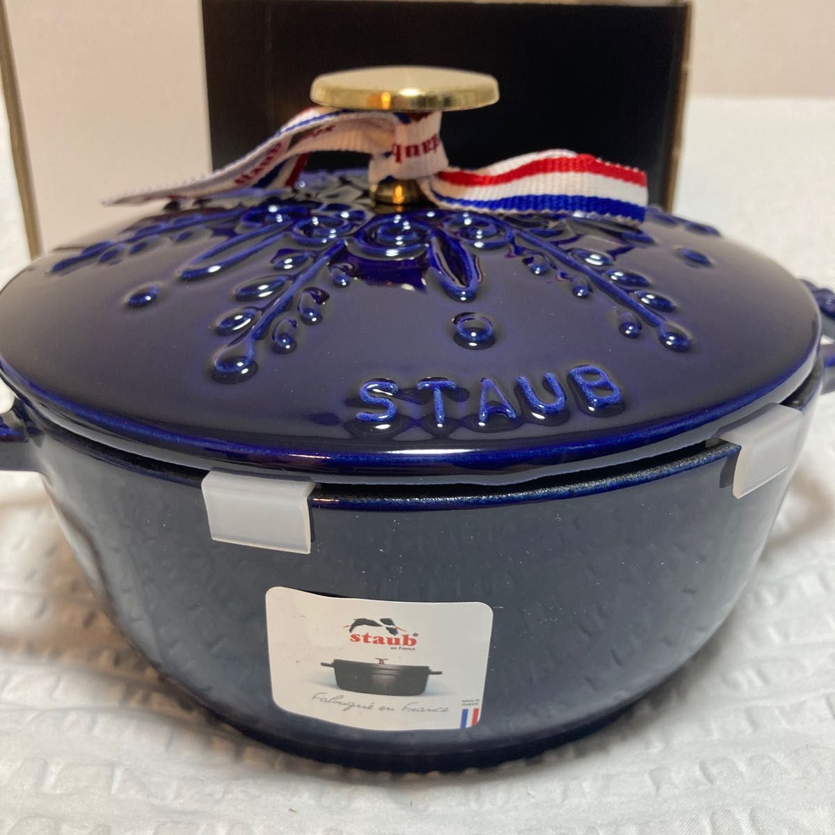 土日限定価格】ストウブ 鍋 16cm スノーフレーク グランブルー 土日限定価格】ストウブ 鍋 16cm スノーフレーク グランブルー