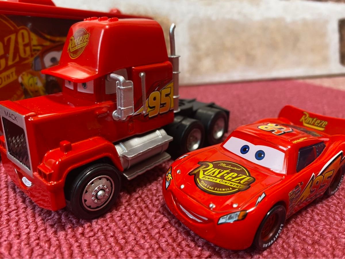 マック トラック トレーラーマックイーン 2台 ミニカー ピクサー マック トラック トレーラーマックイーン 2台 ミニカー ピクサー