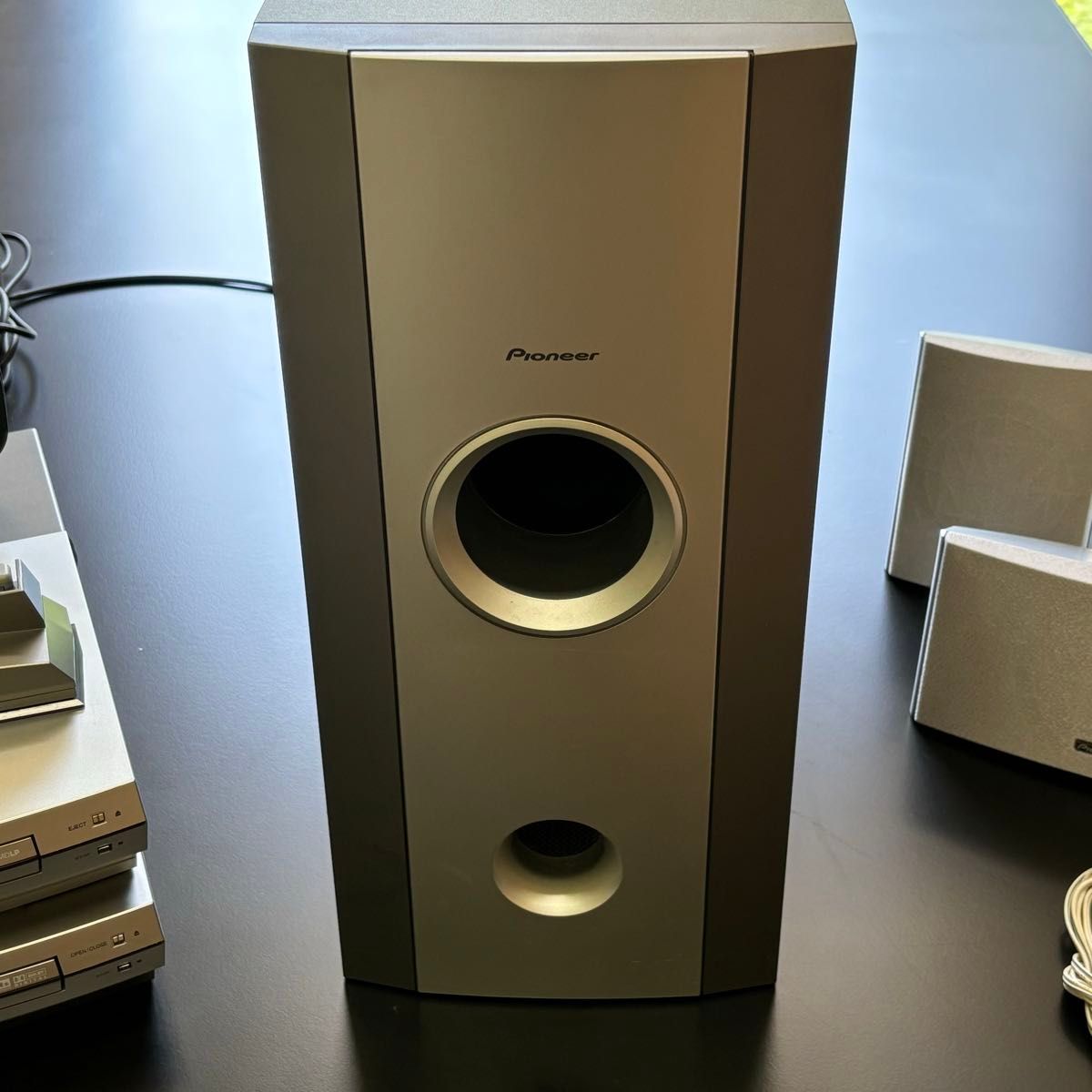 Pioneer DVD5 1ch サラウンドホームシアターシステム HTZ-77DV + Pioneer DVD5 1ch サラウンドホームシアターシステム HTZ-77DV +