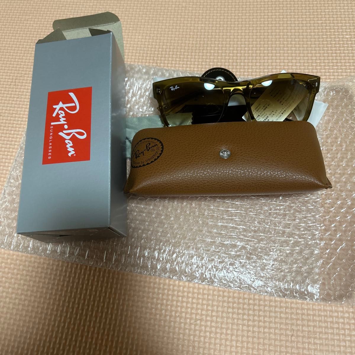 Yoshikiさん着用 レイバン RayBan 新品未使用 RB4428F Yoshikiさん着用 レイバン RayBan 新品未使用 RB4428F