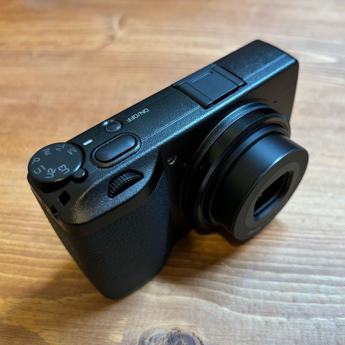 新品同様 RICOH GR IIIx シャッター数34回 保証残 おまけ多数 新品同様 RICOH GR IIIx シャッター数34回 保証残 おまけ多数