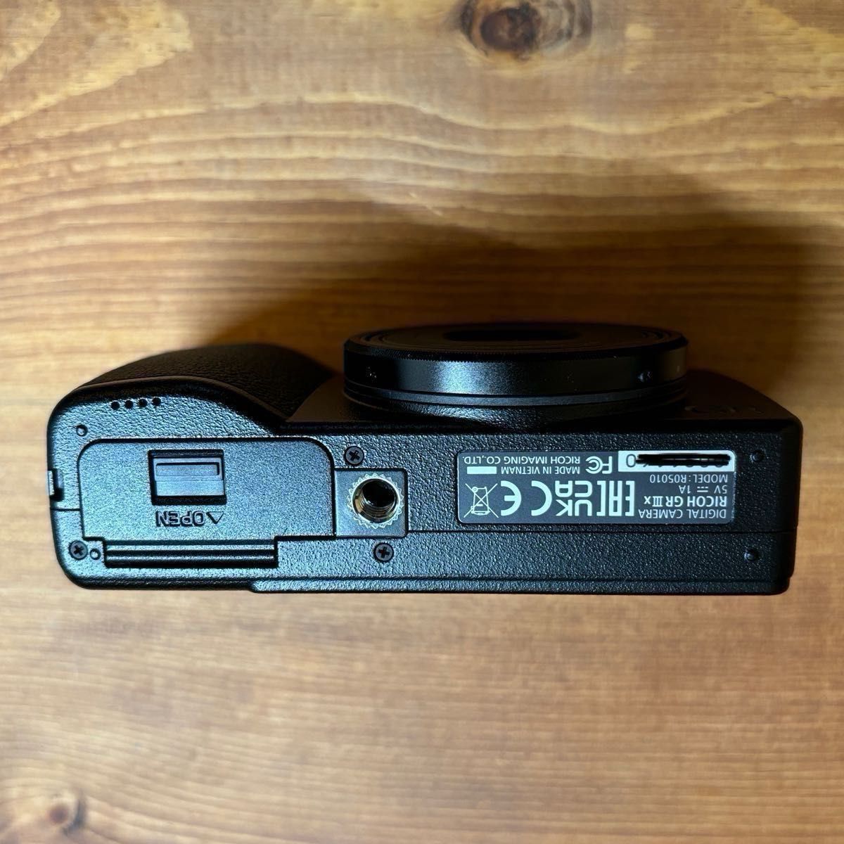 新品同様 RICOH GR IIIx シャッター数34回 保証残 おまけ多数 新品同様 RICOH GR IIIx シャッター数34回 保証残 おまけ多数