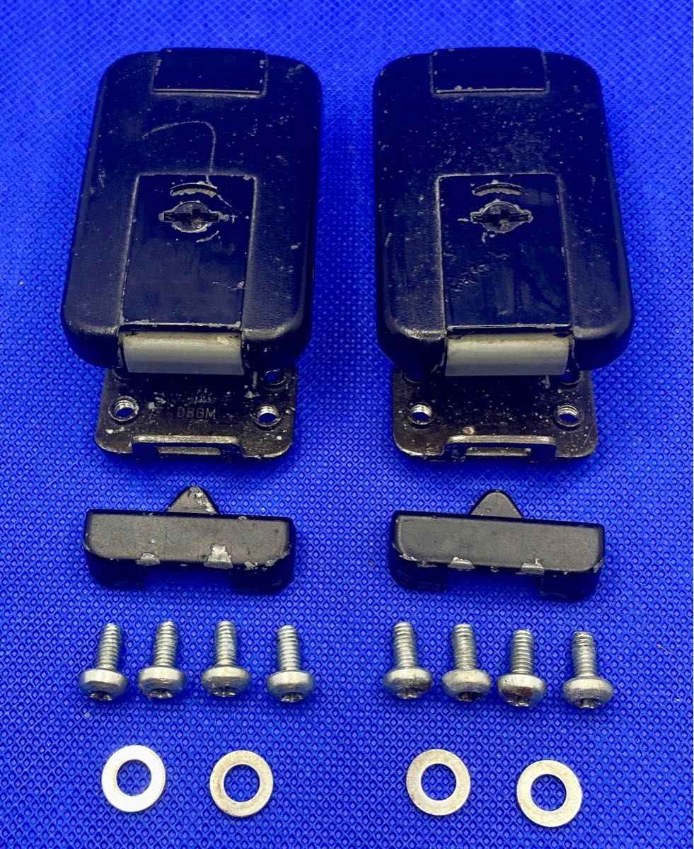 オールドリモワ ロック(2個) 純正品の取外し 鍵2個+留め金具2個+ オールドリモワ ロック(2個) 純正品の取外し 鍵2個+留め金具2個+