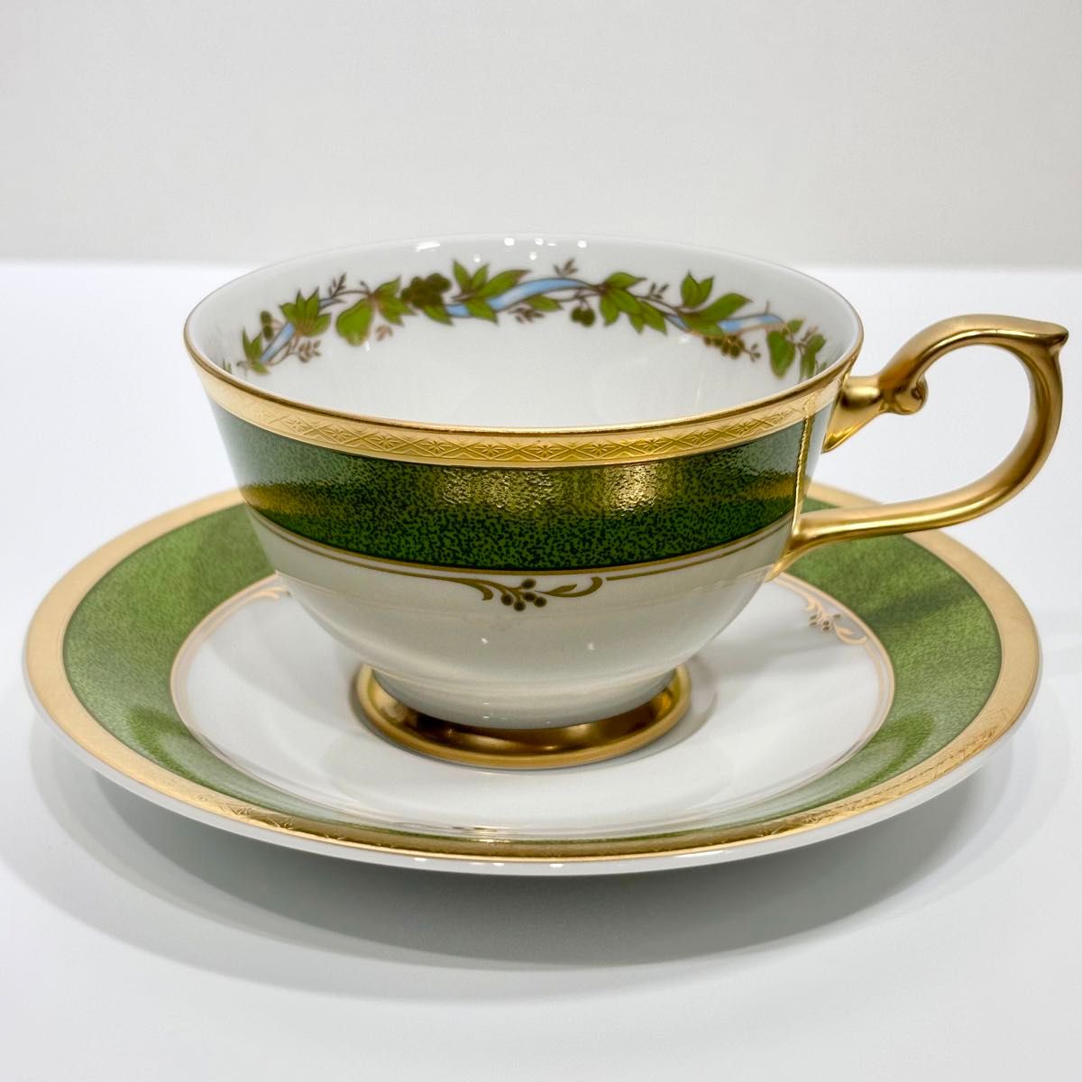 最終値下げ 希少 廃盤品 NARUMI ナルミ 5色金彩 ティー コーヒー 最終値下げ 希少 廃盤品 NARUMI ナルミ 5色金彩 ティー コーヒー