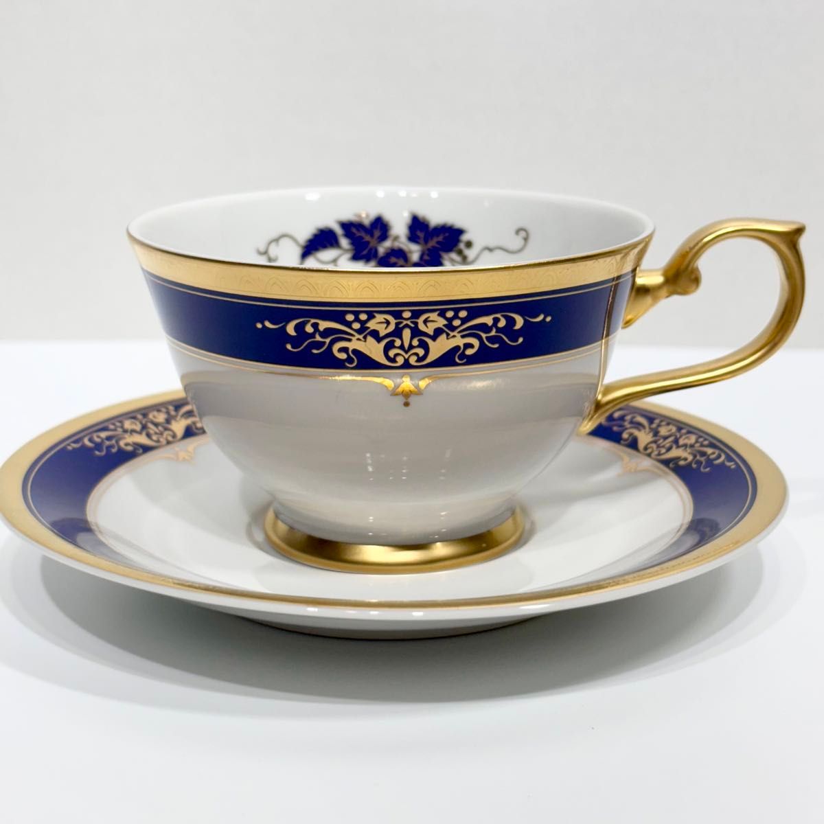 最終値下げ 希少 廃盤品 NARUMI ナルミ 5色金彩 ティー コーヒー 最終値下げ 希少 廃盤品 NARUMI ナルミ 5色金彩 ティー コーヒー