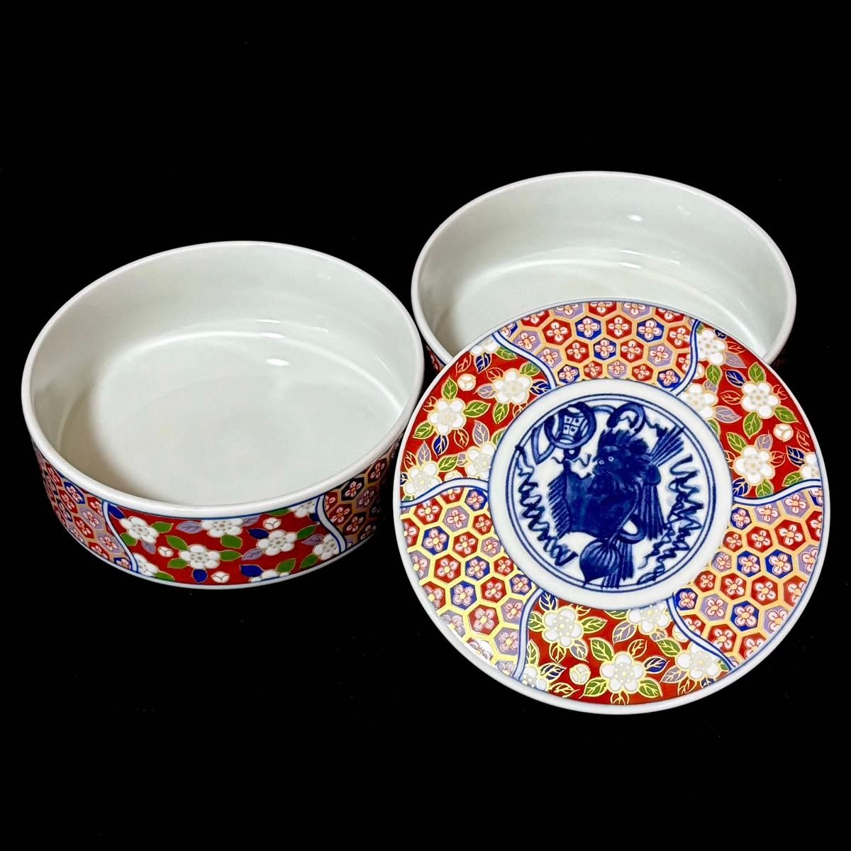 未使用】有田焼 鴻窯 色絵 二段重 重箱 蓋付き重ね鉢 亀甲文 花 未使用】有田焼 鴻窯 色絵 二段重 重箱 蓋付き重ね鉢 亀甲文 花