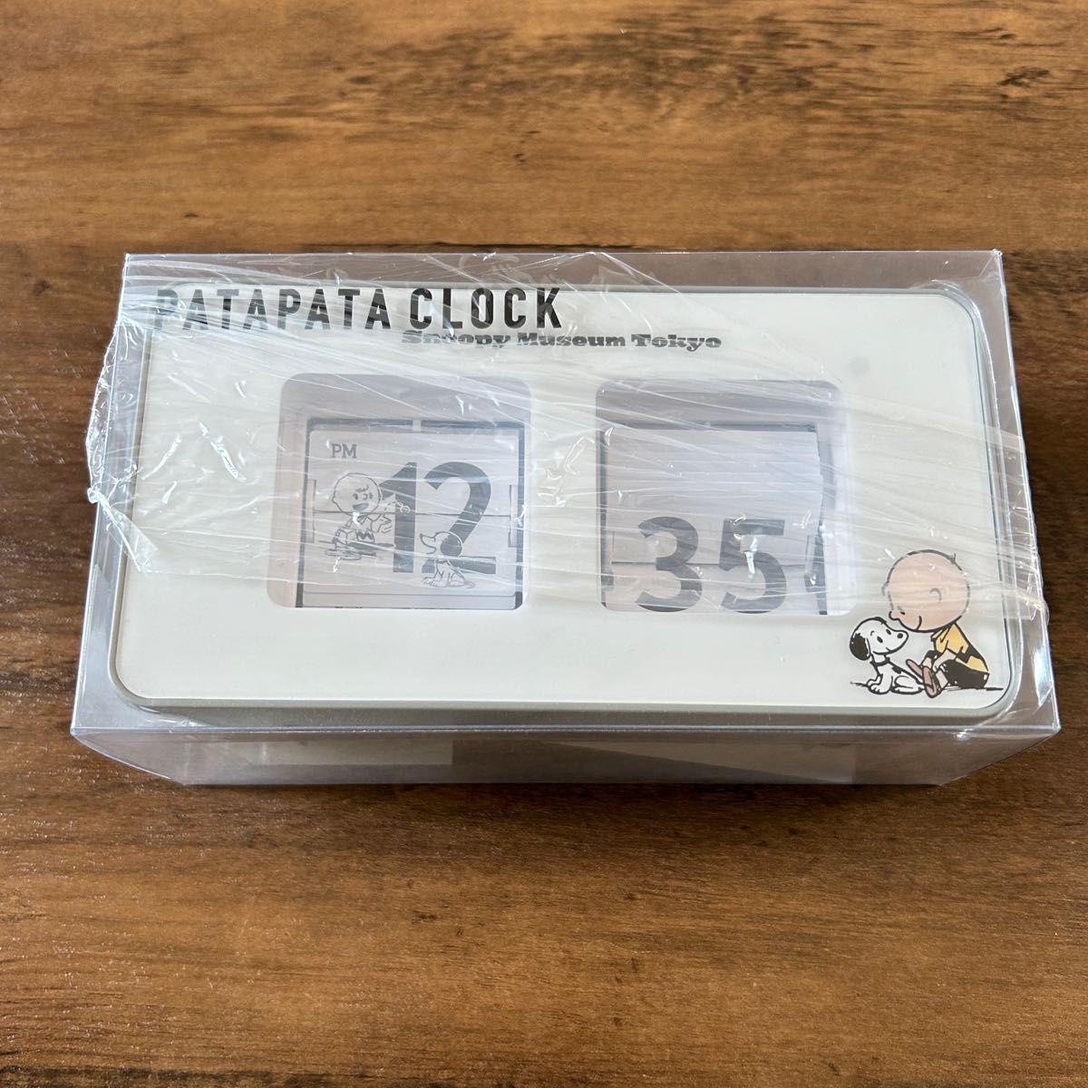 スヌーピーミュージアム限定 【新品・未使用】パタパタクロック スヌーピーミュージアム限定 【新品・未使用】パタパタクロック