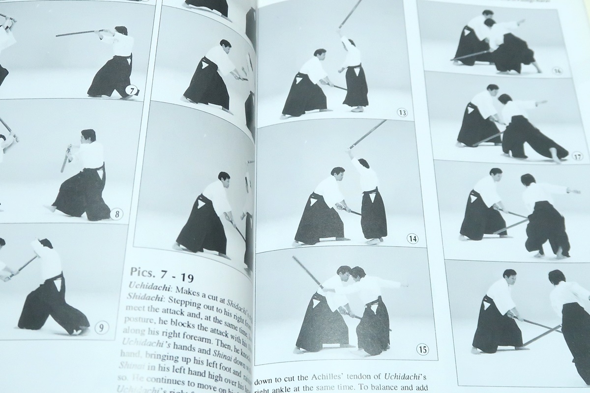 Shinkage-ryu Sword Techniques(Traditional Japanese Martial Shinkage-ryu Sword Techniques(Traditional Japanese Martial