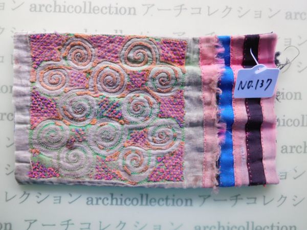 モン族のはぎれ　四角no.137 刺繍布はぎれ11x19cm 山岳民族　ラオス　タイ　インドシナ 手芸材料 コレクション_画像1