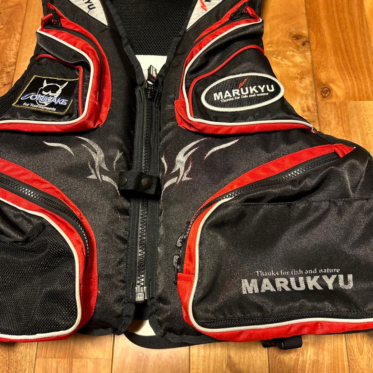マルキュー フローティングベスト ハンドタオルおまけ付き マルキュー フローティングベスト ハンドタオルおまけ付き