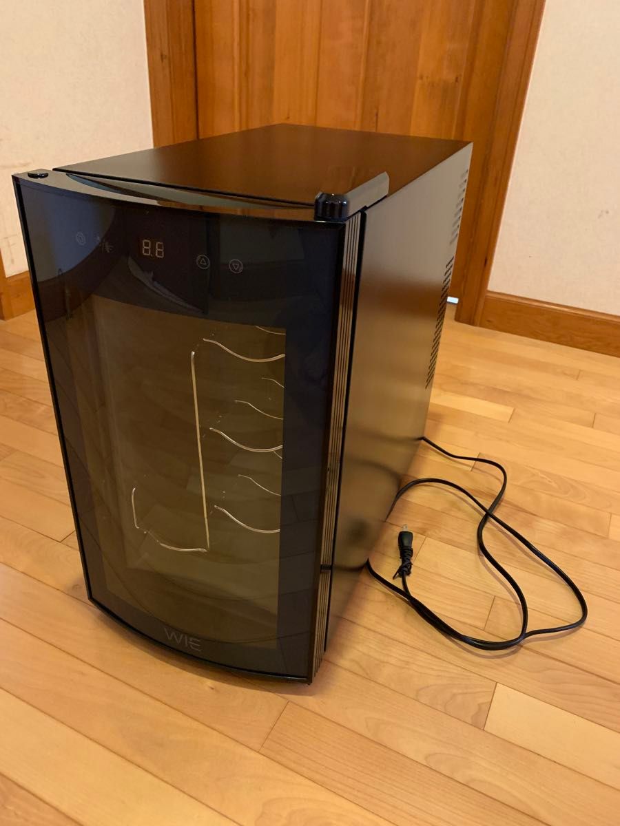 H84激安早い者勝ち✨ ミニワインクーラーWIWCTE12BFGADX送料無料 WIE ペルチェ式8本収納 電子式ミニワインクーラー WIWCTE8BFGADX