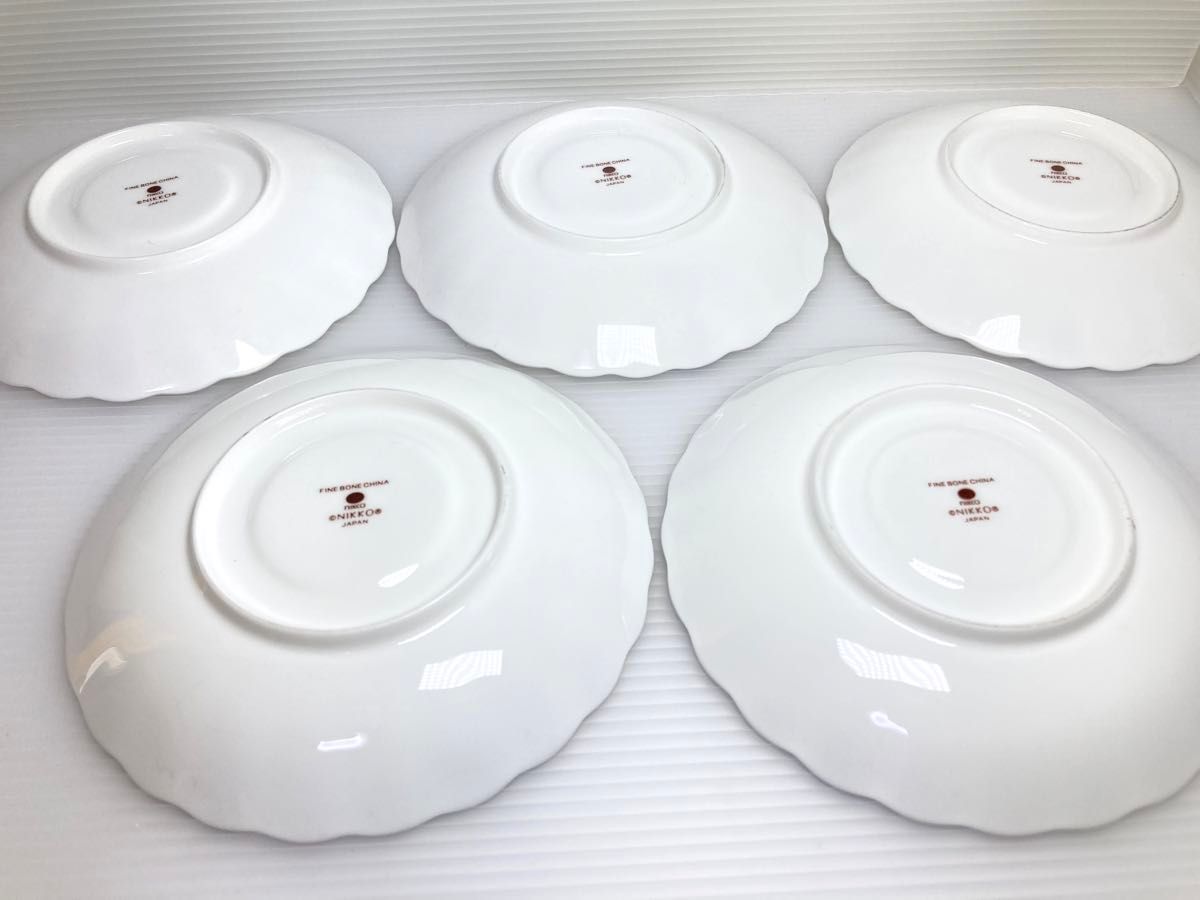 NIKKO ファインボーンチャイナ金彩カップ&ソーサー葡萄柄5客 NIKKO ファインボーンチャイナ金彩カップ&ソーサー葡萄柄5客
