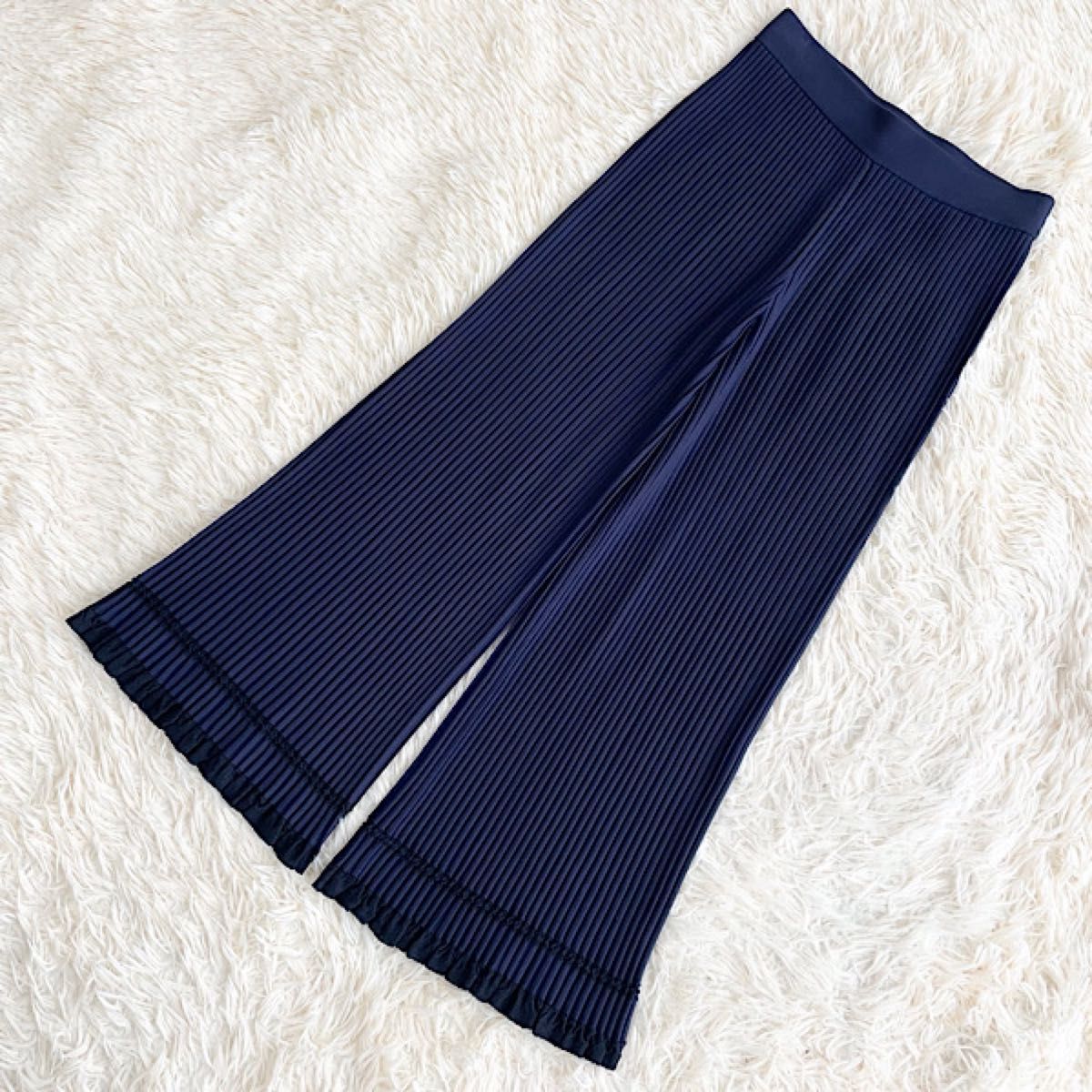 新品 Theory セオリー セットアップ ニット ワイドパンツ 新品 Theory セオリー セットアップ ニット ワイドパンツ