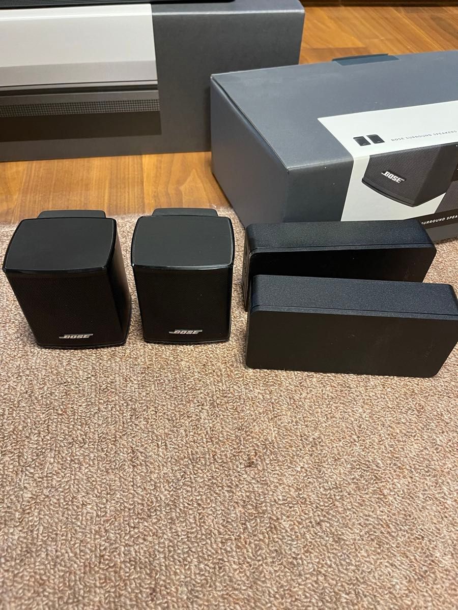 BOSE SOUNDBAR 700 サウンドバーとSURROUND SPEAKERSのセット BOSE SOUNDBAR 700 サウンドバーとSURROUND SPEAKERSのセット