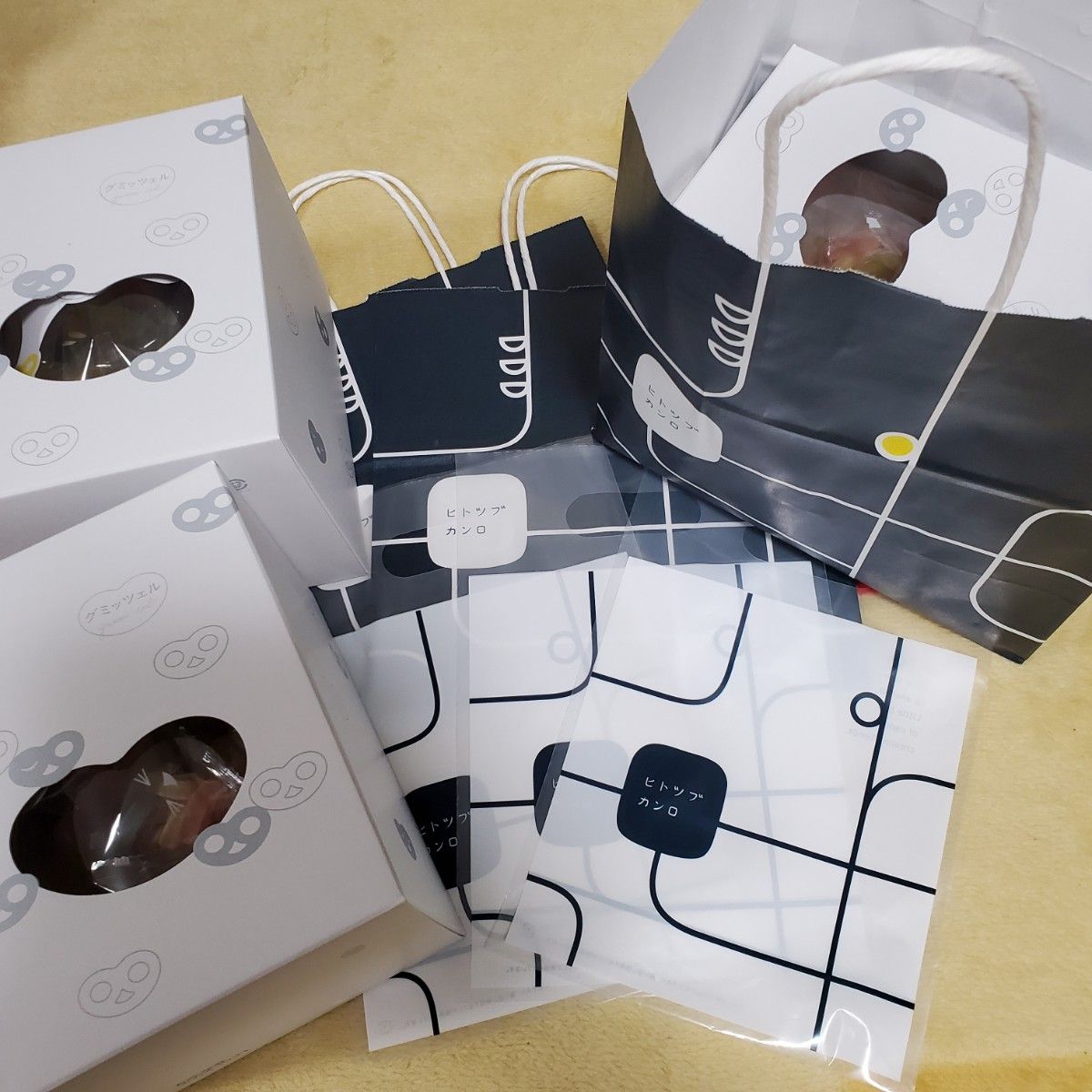 新品未開封】紙袋×3・ショッパーM×3ヒトツブカンロ グミッツェル 新品未開封】紙袋×3・ショッパーM×3ヒトツブカンロ グミッツェル