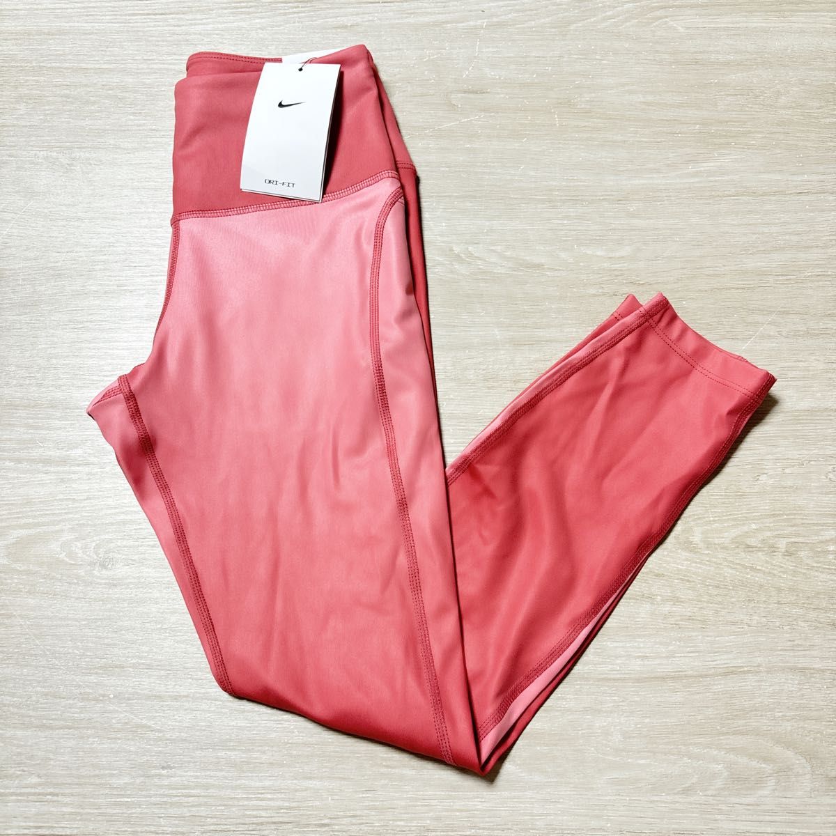 新品 定価8910円 NIKE レギンス スパッツ Sサイズ|Yahoo!フリマ 新品 定価8910円 NIKE レギンス スパッツ Sサイズ|Yahoo!フリマ