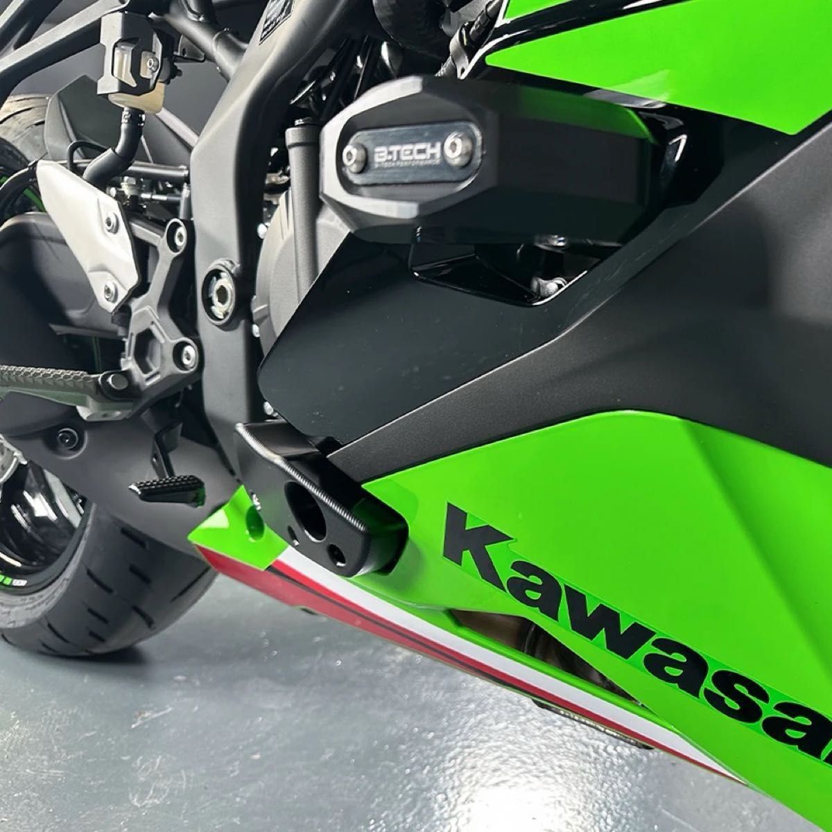 ZX-4R ZX-25R】エンジンガード エンジン保護スライダー|Yahoo ZX-4R ZX-25R】エンジンガード エンジン保護スライダー|Yahoo