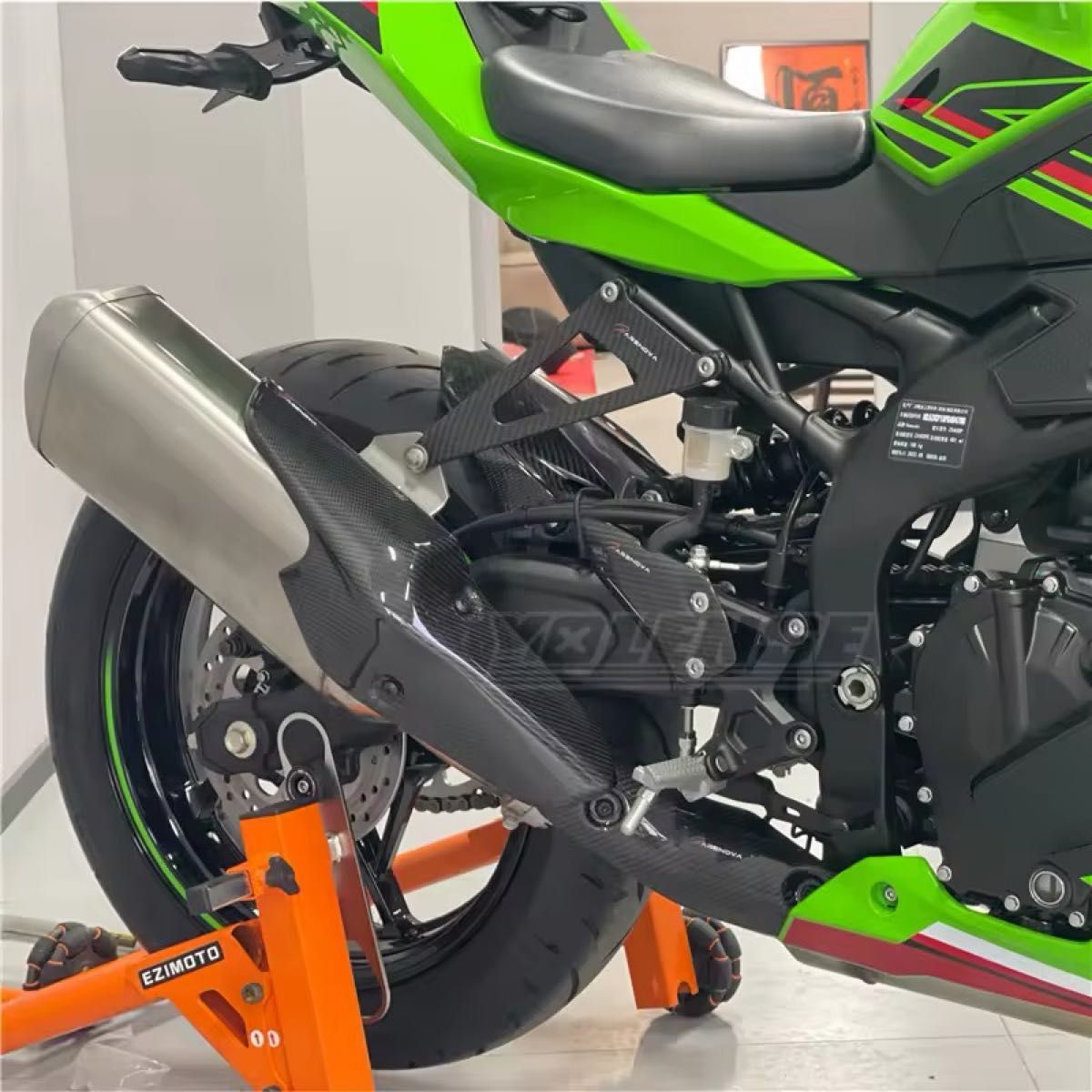 ZX-25R ZX-4R】カーボンファイバー素材 マフラーガード・ヒート ZX-25R ZX-4R】カーボンファイバー素材 マフラーガード・ヒート
