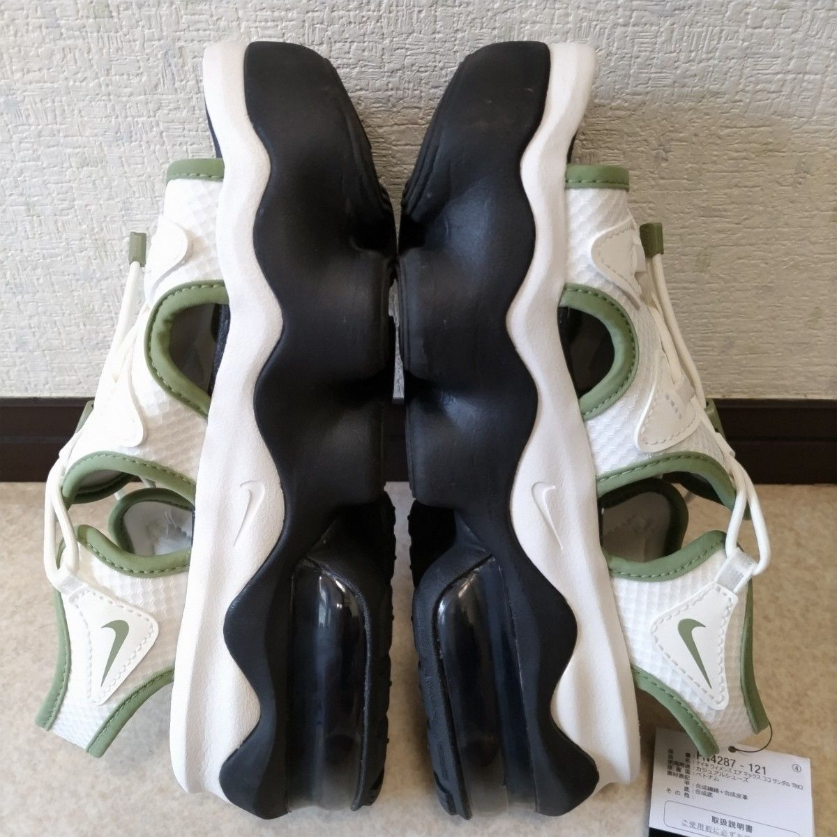 新品タグ付き NIKE ナイキ WMNS AIR MAX KOKO エアマックスココ 新品タグ付き NIKE ナイキ WMNS AIR MAX KOKO エアマックスココ