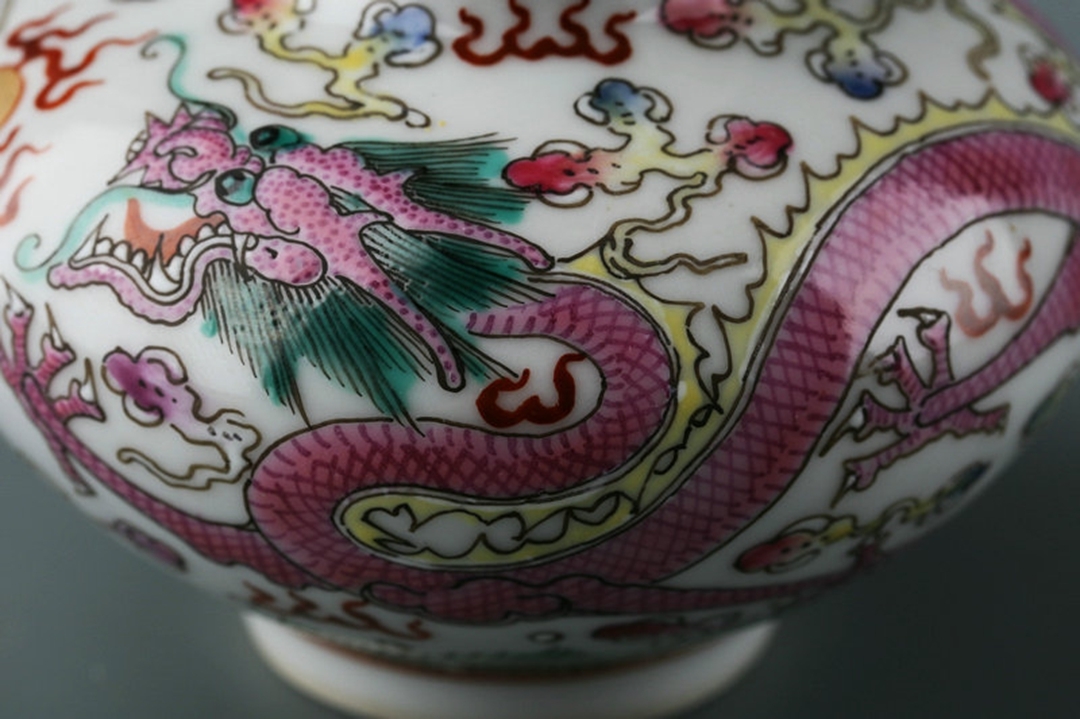 多寶屋】XP1708□大清乾隆年製款琺瑯彩描金双龍紋壷・水盂珍品□ | be