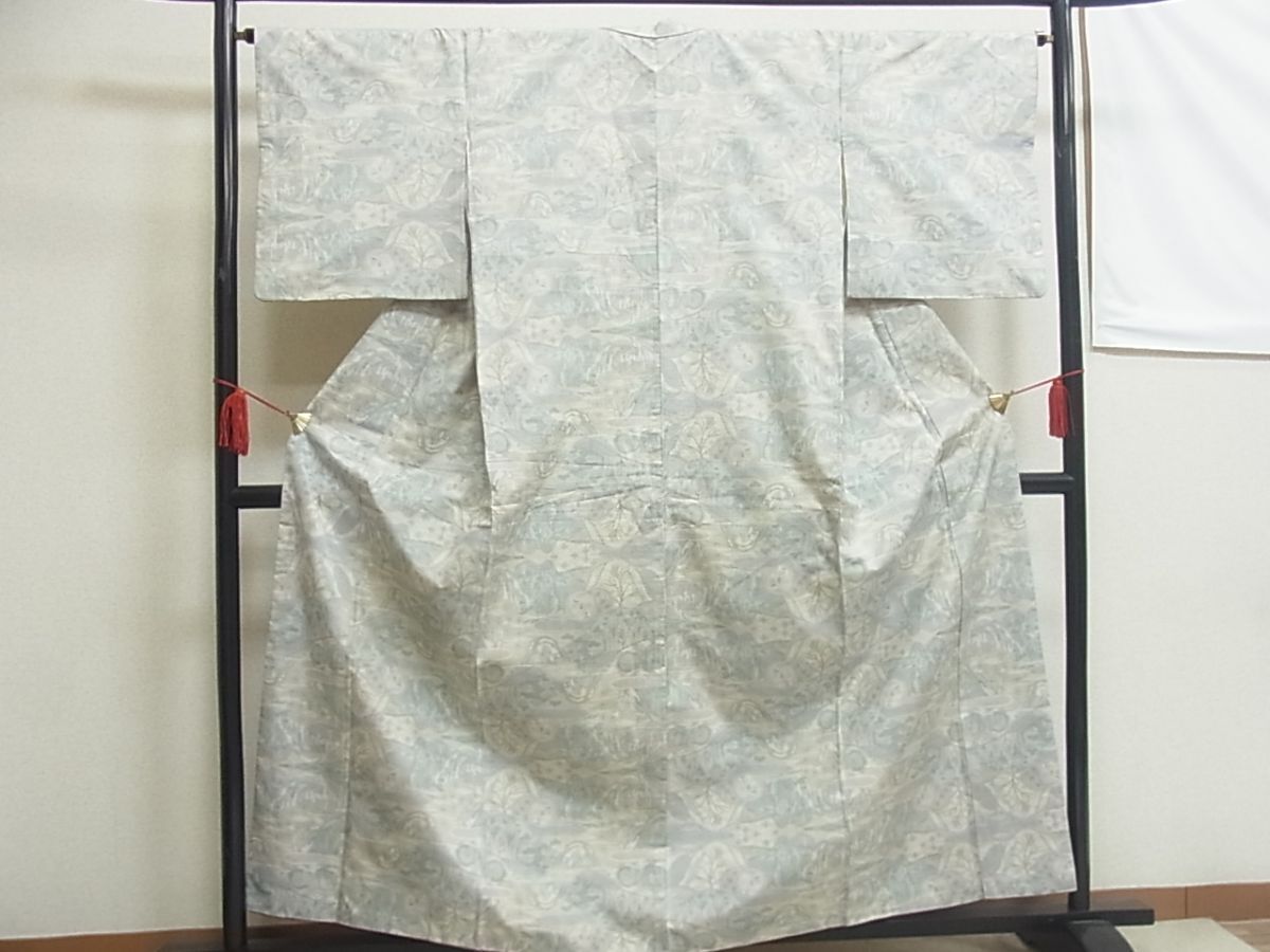着物おきな2 本場大島紬 白大島 白泥 7マルキ 風景文 正絹 r2303 着物おきな2 本場大島紬 白大島 白泥 7マルキ 風景文 正絹 r2303