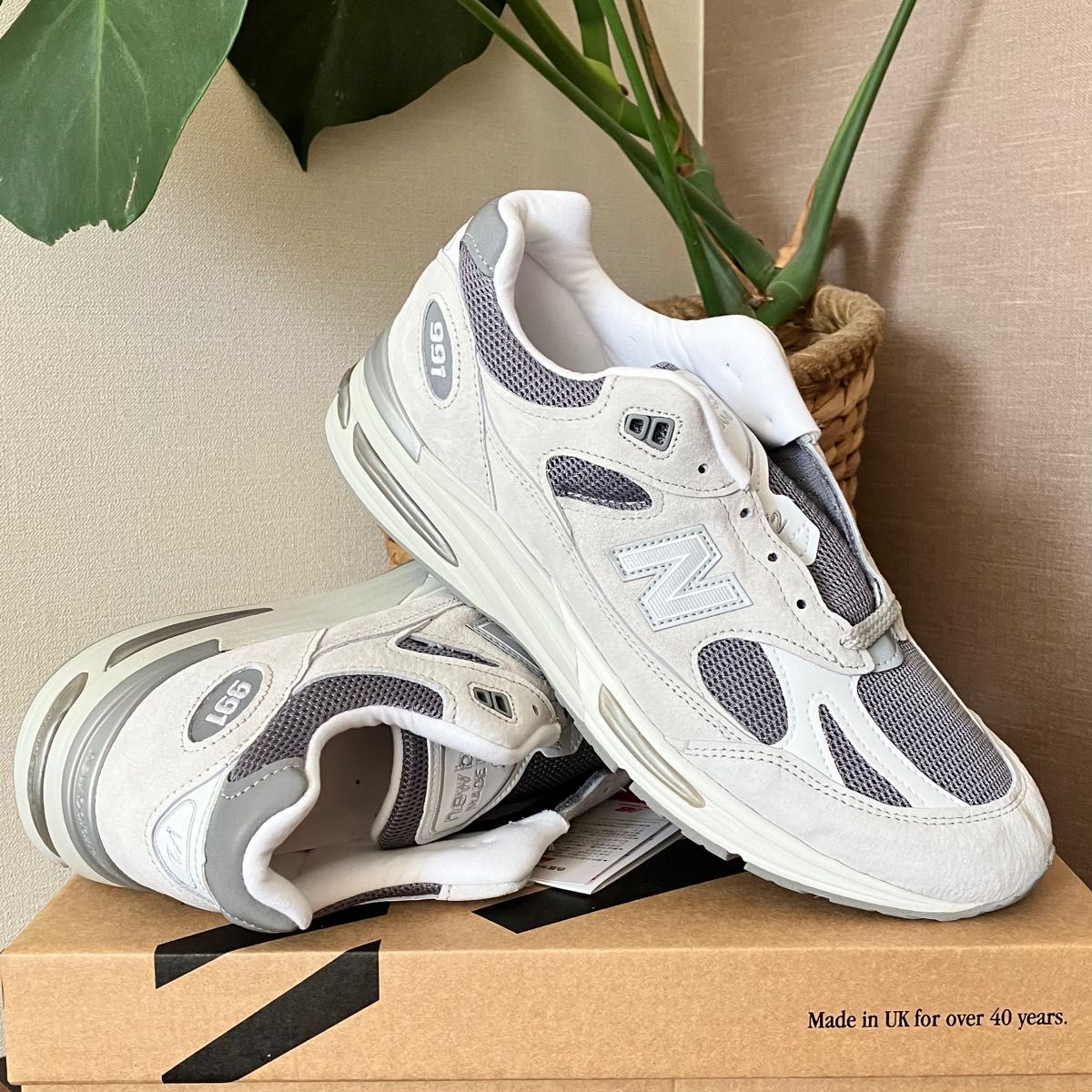 【関税込み】New Balance グレー Made in UK 991v2 スニーカー New Balance 991V2 Light Gray ニューバランス 991V2 ライト