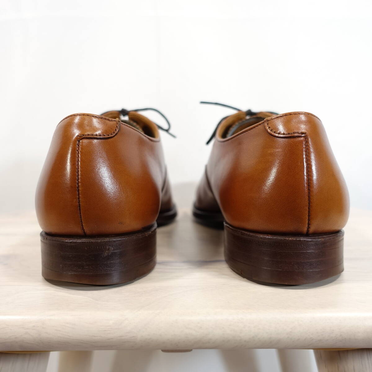 美品】クロケットアンドジョーンズ パンチドキャップトゥ 美品】クロケットアンドジョーンズ パンチドキャップトゥ