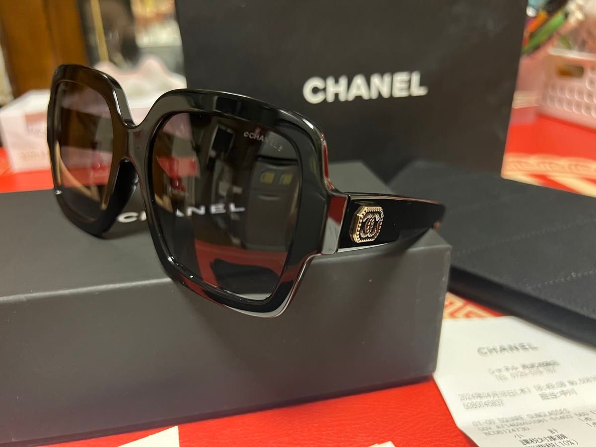 CHANEL サングラス(写真にある付属品はすべて揃えています CHANEL サングラス(写真にある付属品はすべて揃えています