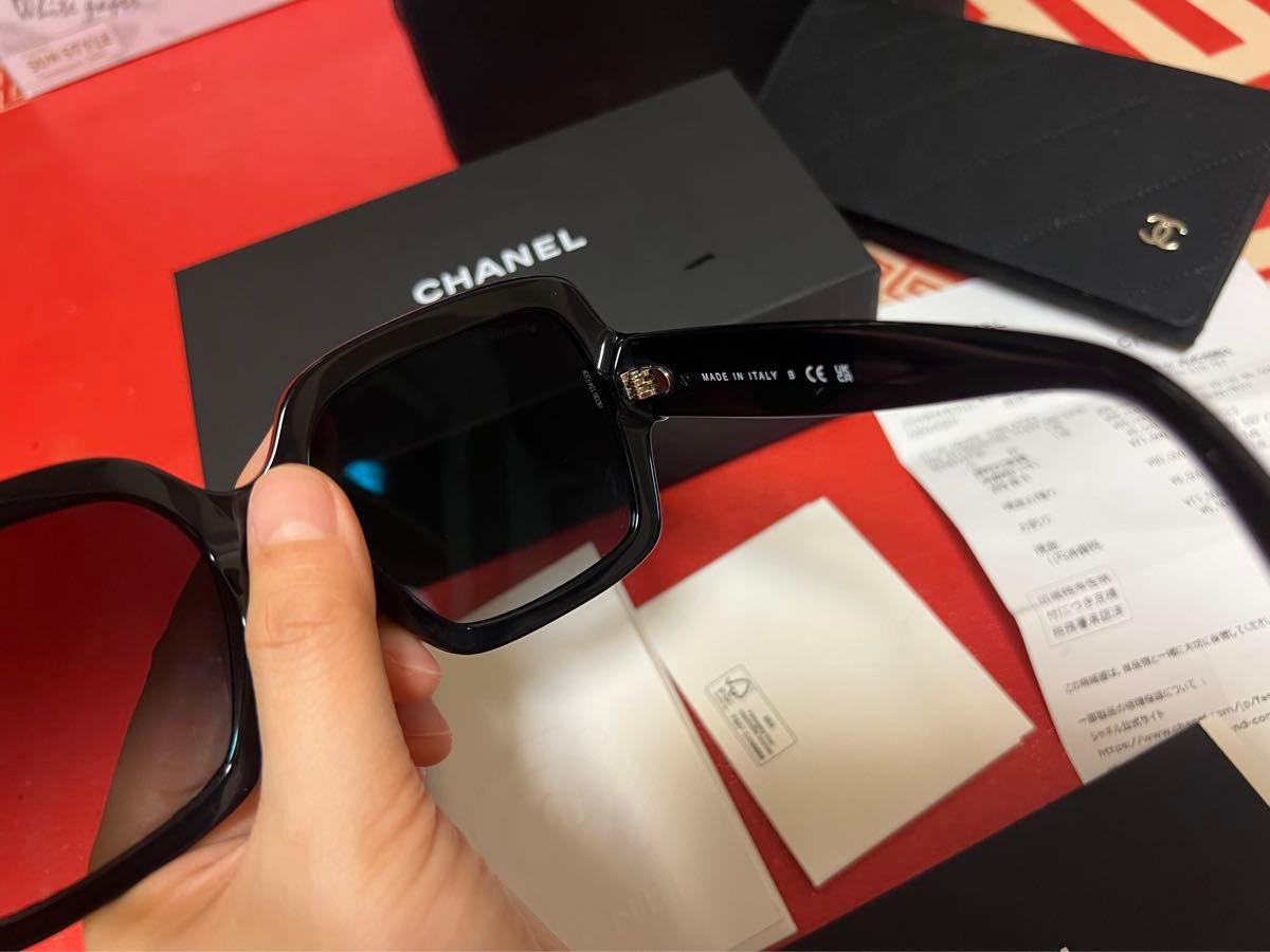 CHANEL サングラス(写真にある付属品はすべて揃えています CHANEL サングラス(写真にある付属品はすべて揃えています