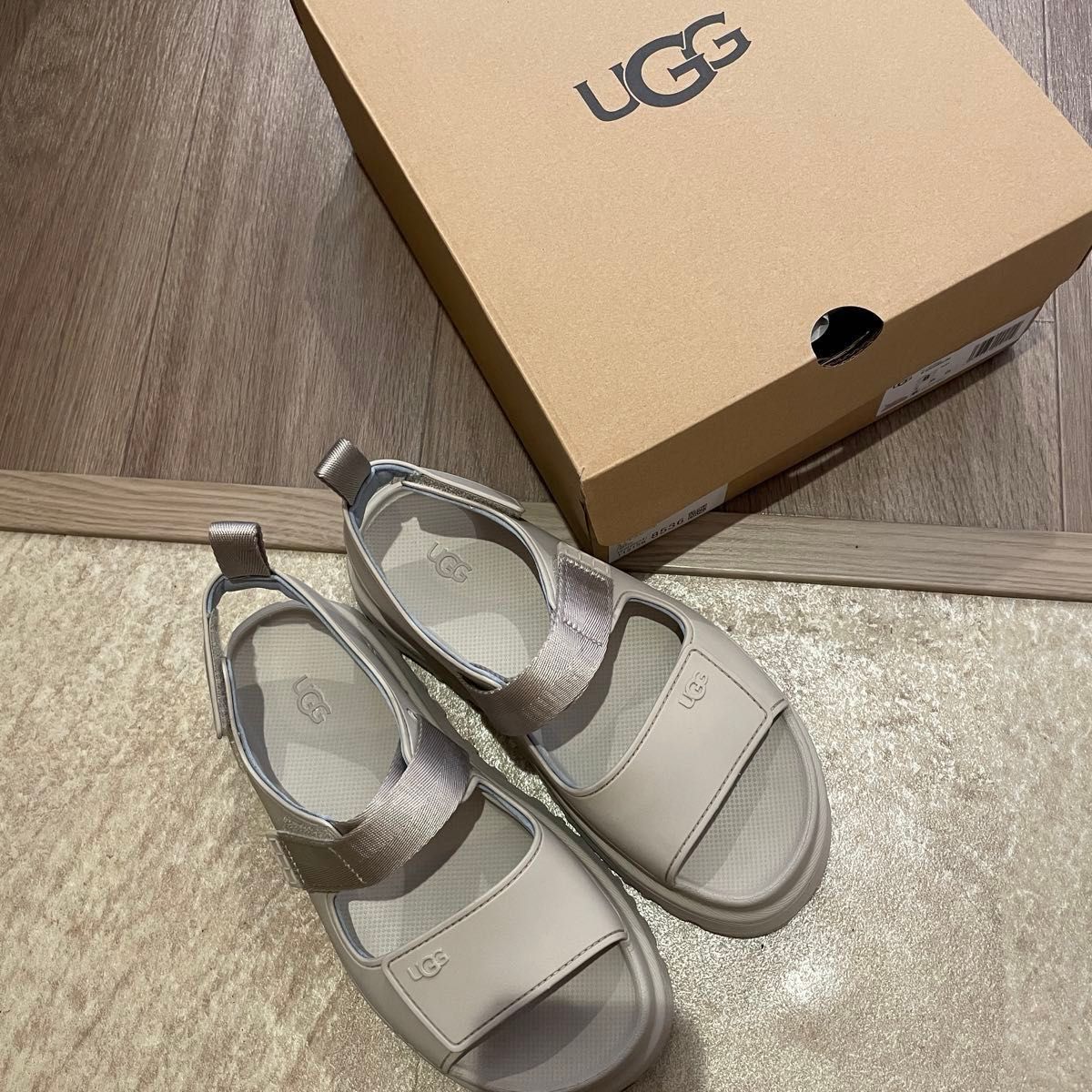 UGG for emmi】W GOLDENGLOW / 25cm|Yahoo!フリマ(旧PayPay UGG for emmi】W GOLDENGLOW / 25cm|Yahoo!フリマ(旧PayPay