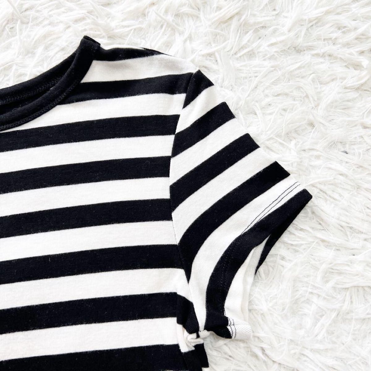 ZARA ザラ 半袖カットソー ショート丈 ボーダー柄 チビT ZARA ザラ 半袖カットソー ショート丈 ボーダー柄 チビT