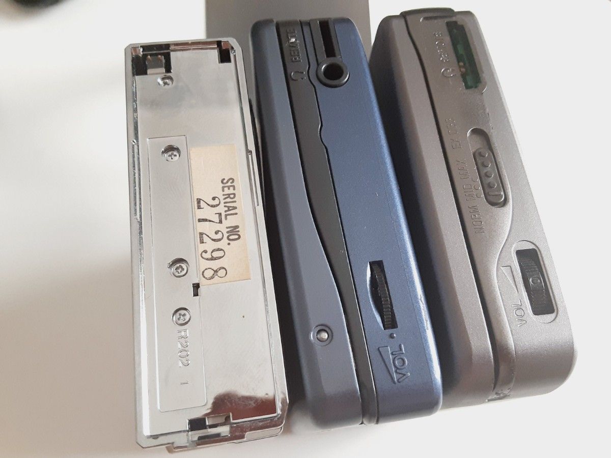 SONY カセットプレーヤー WALKMAN WM-R202/WM-FX877/ WM-EX88 SONY カセットプレーヤー WALKMAN WM-R202/WM-FX877/ WM-EX88